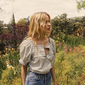 Doen Farley Top in Cream Cottage Ivy Floral - Size XL